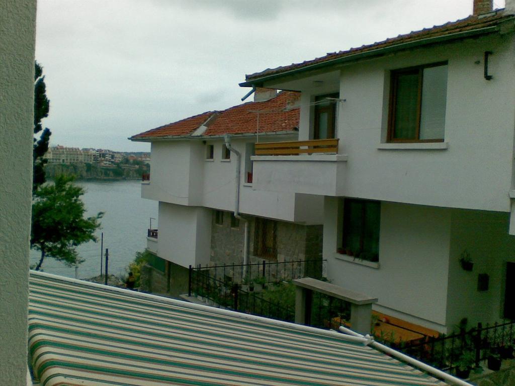 Farlalievi Guest House โซโซโปล ภายนอก รูปภาพ