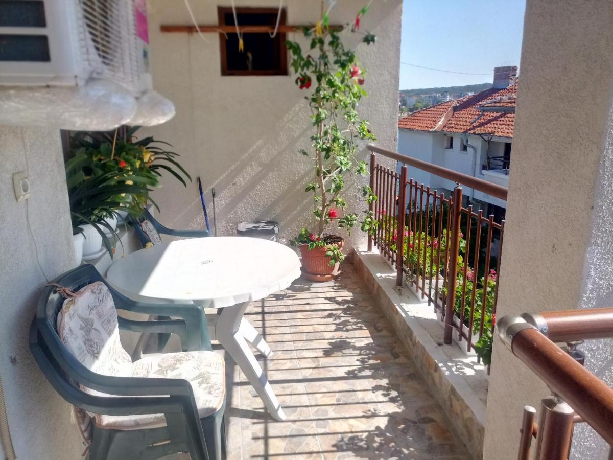Farlalievi Guest House โซโซโปล ภายนอก รูปภาพ