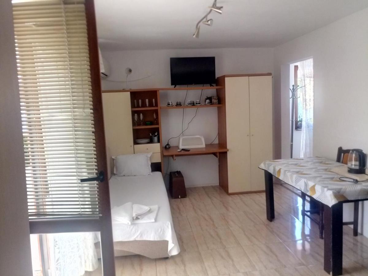 Farlalievi Guest House โซโซโปล ภายนอก รูปภาพ