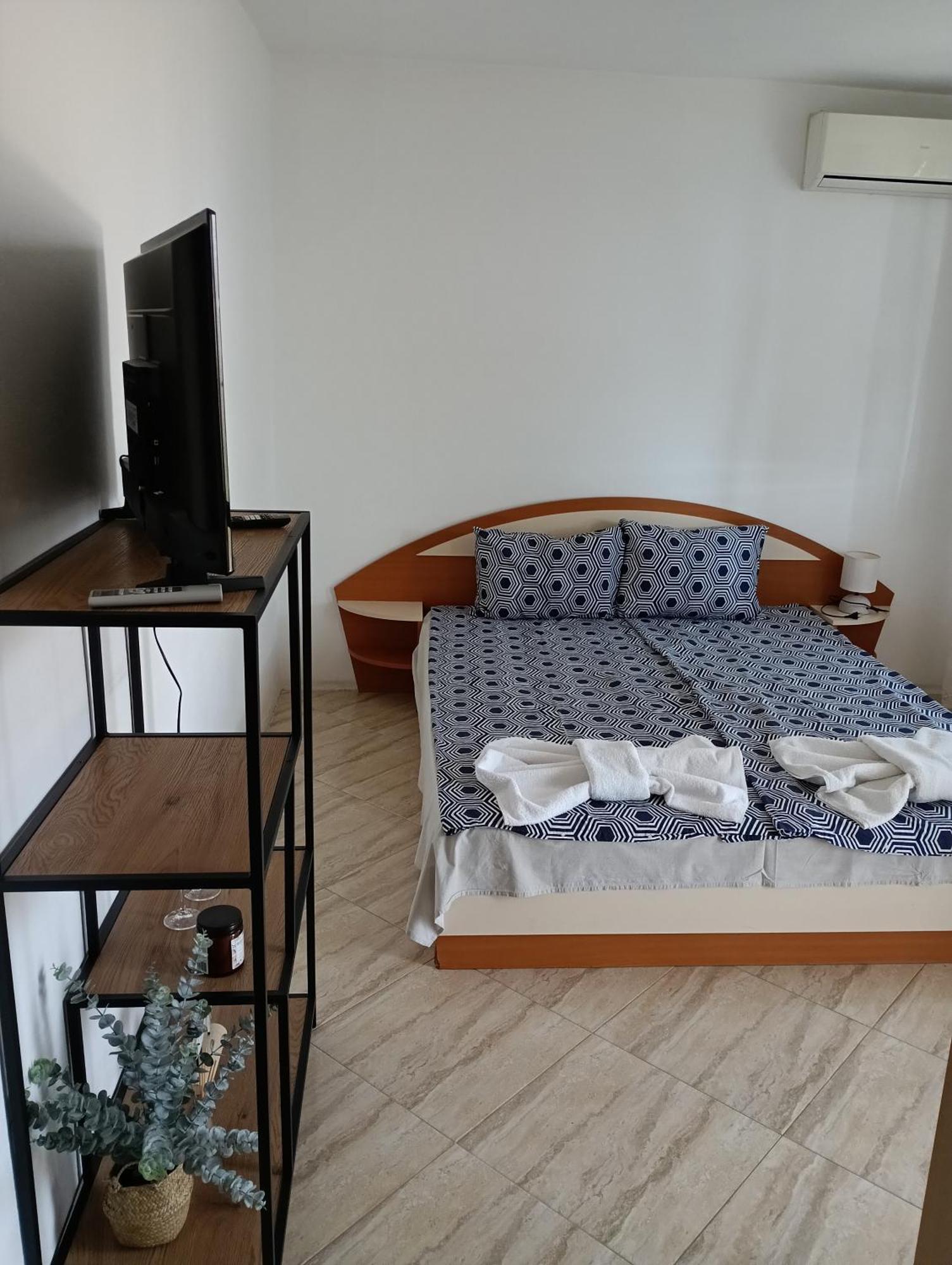 Farlalievi Guest House โซโซโปล ภายนอก รูปภาพ